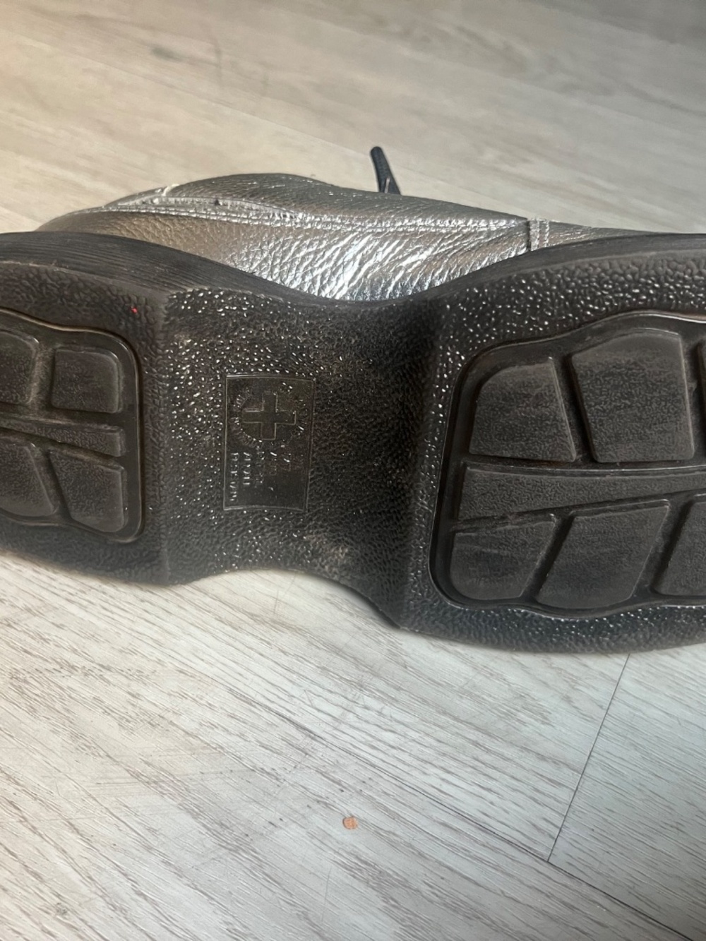 Dr. Martens silver shoes - Picture 5 of 6